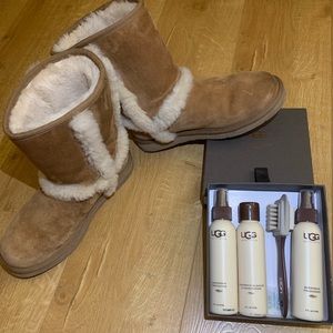 Great condition Uggs AND cleaning set.